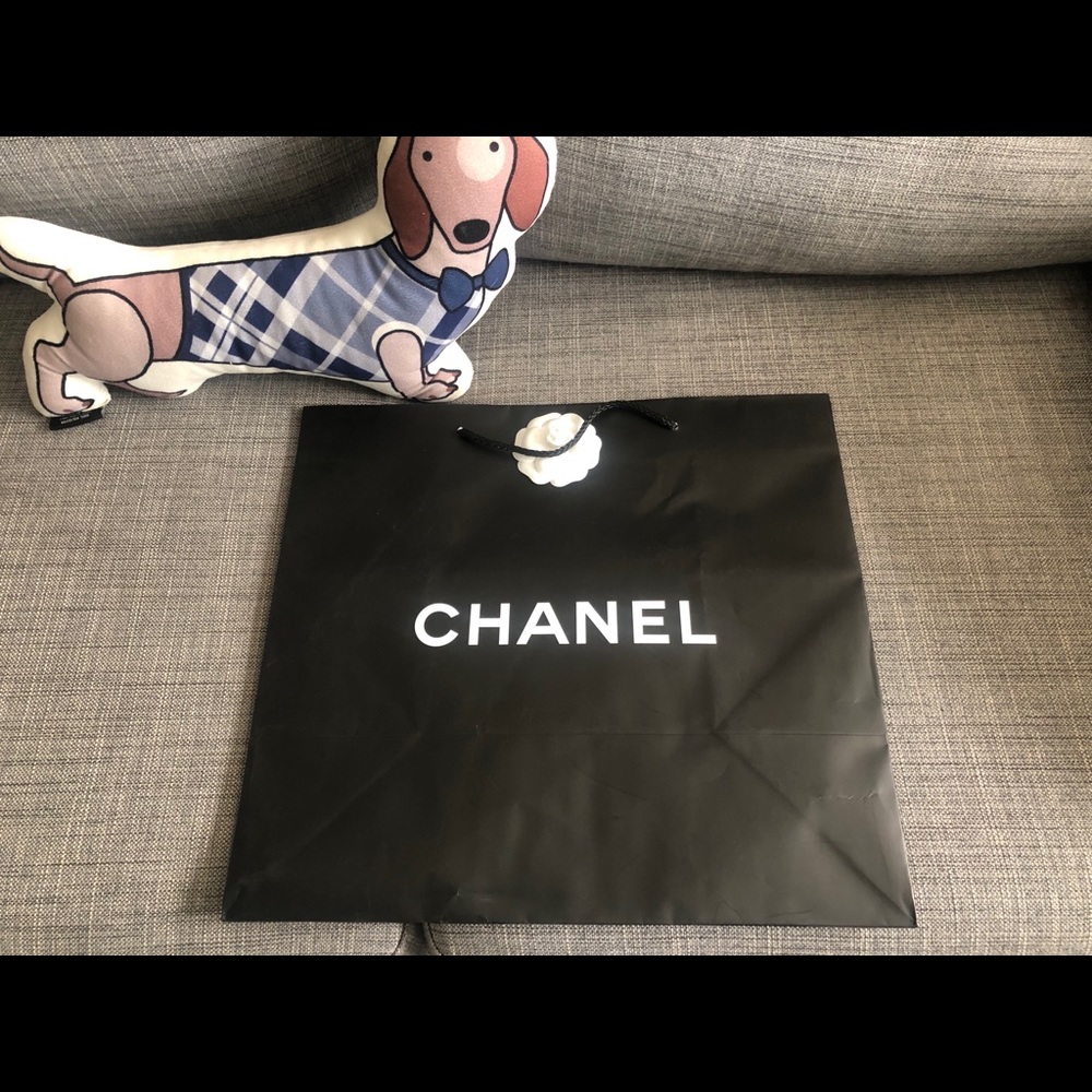 Chanel shopping bag